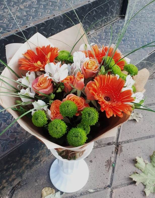 Букет цветов из: Герберы, Хризантемы, Альстромерии и Розы в Тарычёво
