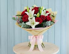 Букет цветов из:  Лилии и Розы в Тарычёво