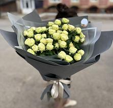Букет Белые кустовые розы Солинеро в Тарычёво