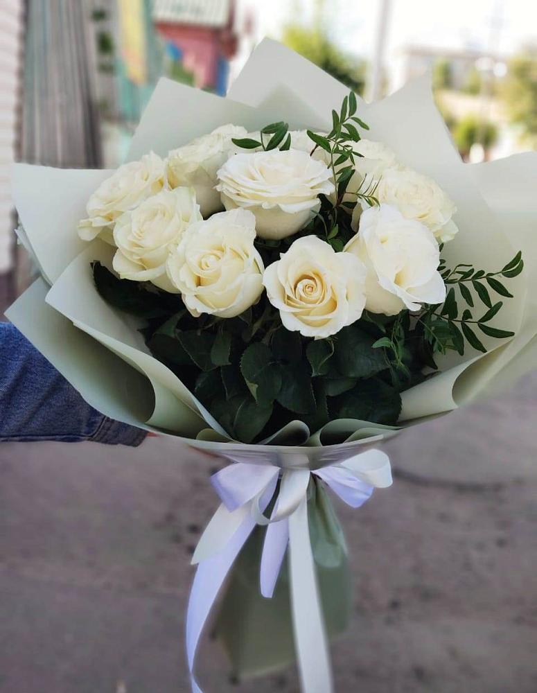 Букет Белые розы Проуд в Тарычёво