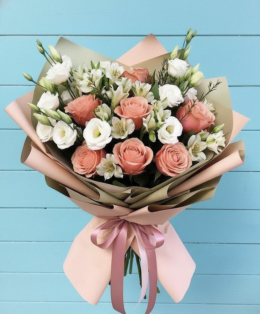 Букет цветов из: Розы, Альстромерии и Лизиантусы в Тарычёво