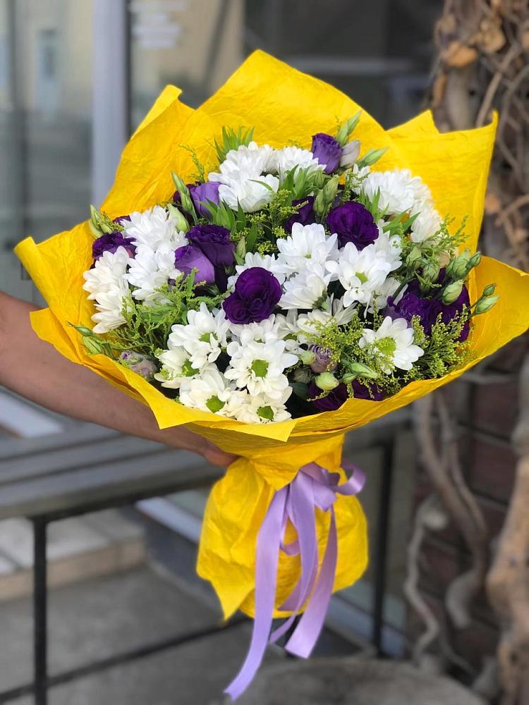 Букет цветов из: Ирисы, Хризантемы и Ромашки в Тарычёво