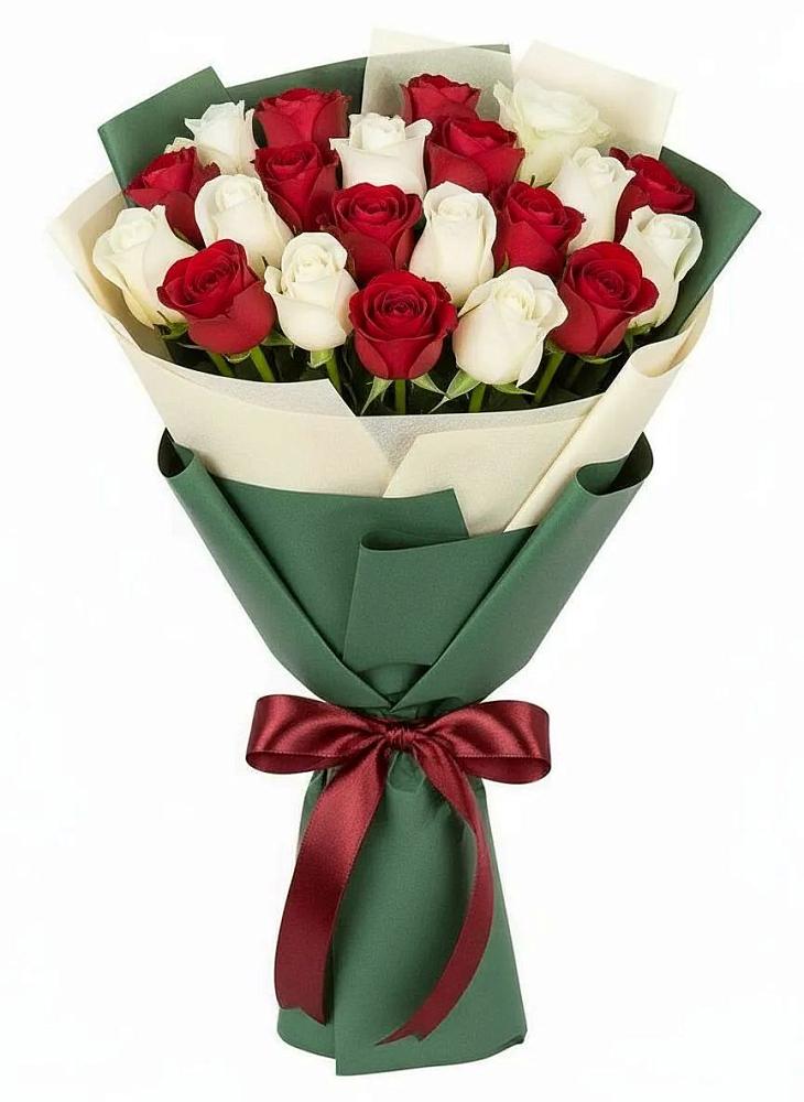 Букет Микс из красных и белых роз в Тарычёво