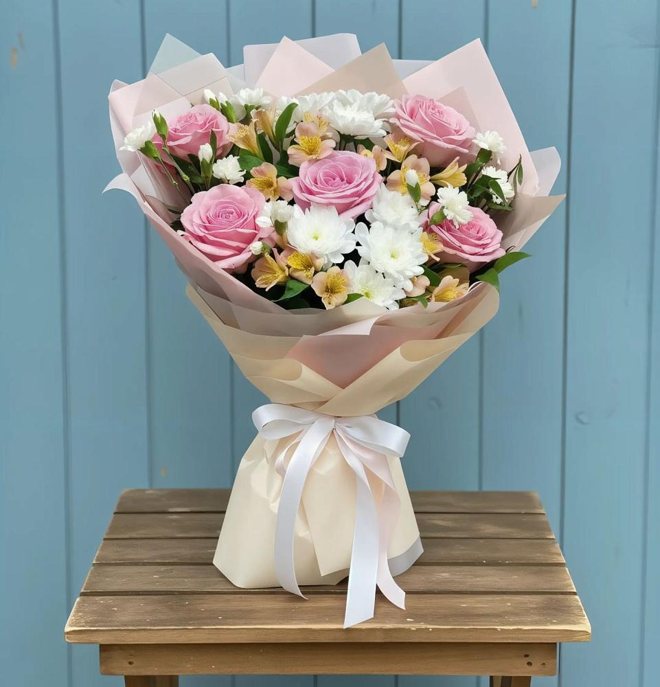 Букет цветов из: Гвоздики, Орхидеи и Розы в Тарычёво