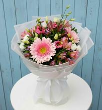 Букет цветов из:  Герберы, Альстромерии и Лизиантусы в Тарычёво