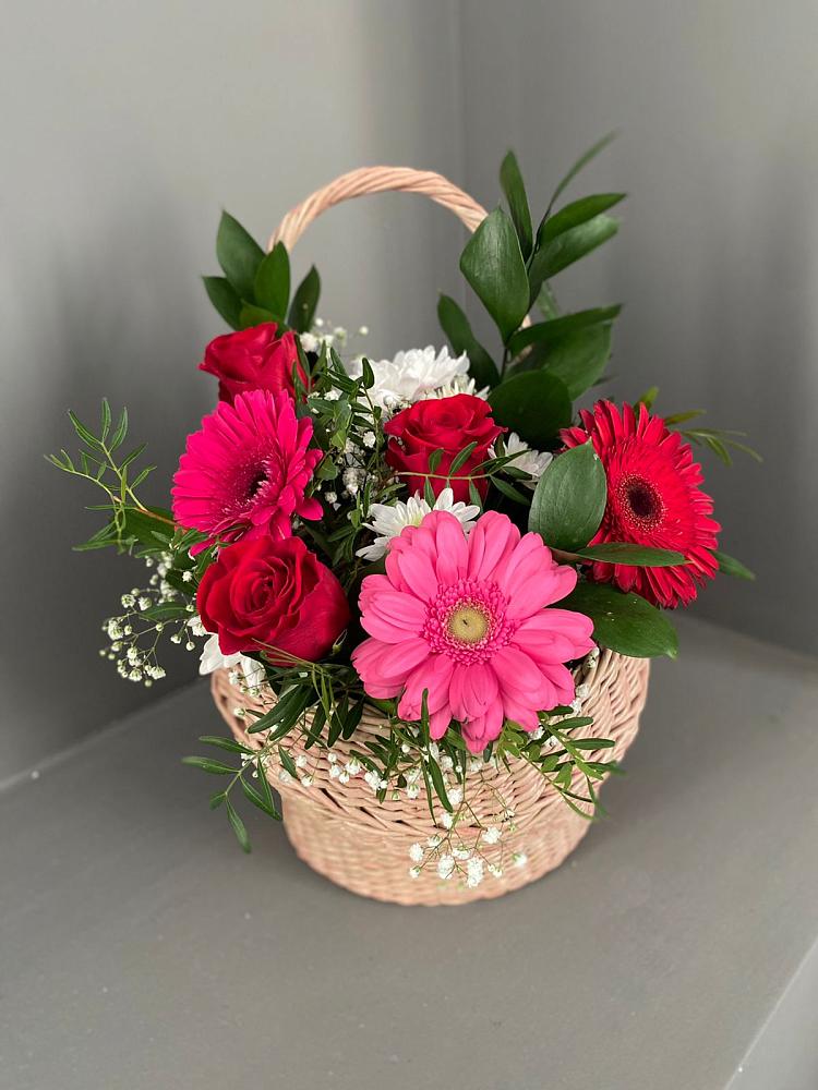 Цветочная композиция из Розы, Хризантемы и Герберы в корзине в Тарычёво