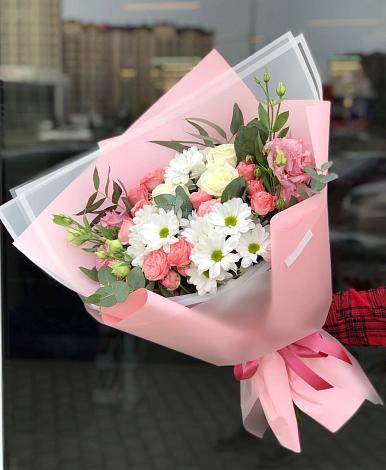 Букет цветов из: Розы, Лизиантусы и Хризантемы в Тарычёво